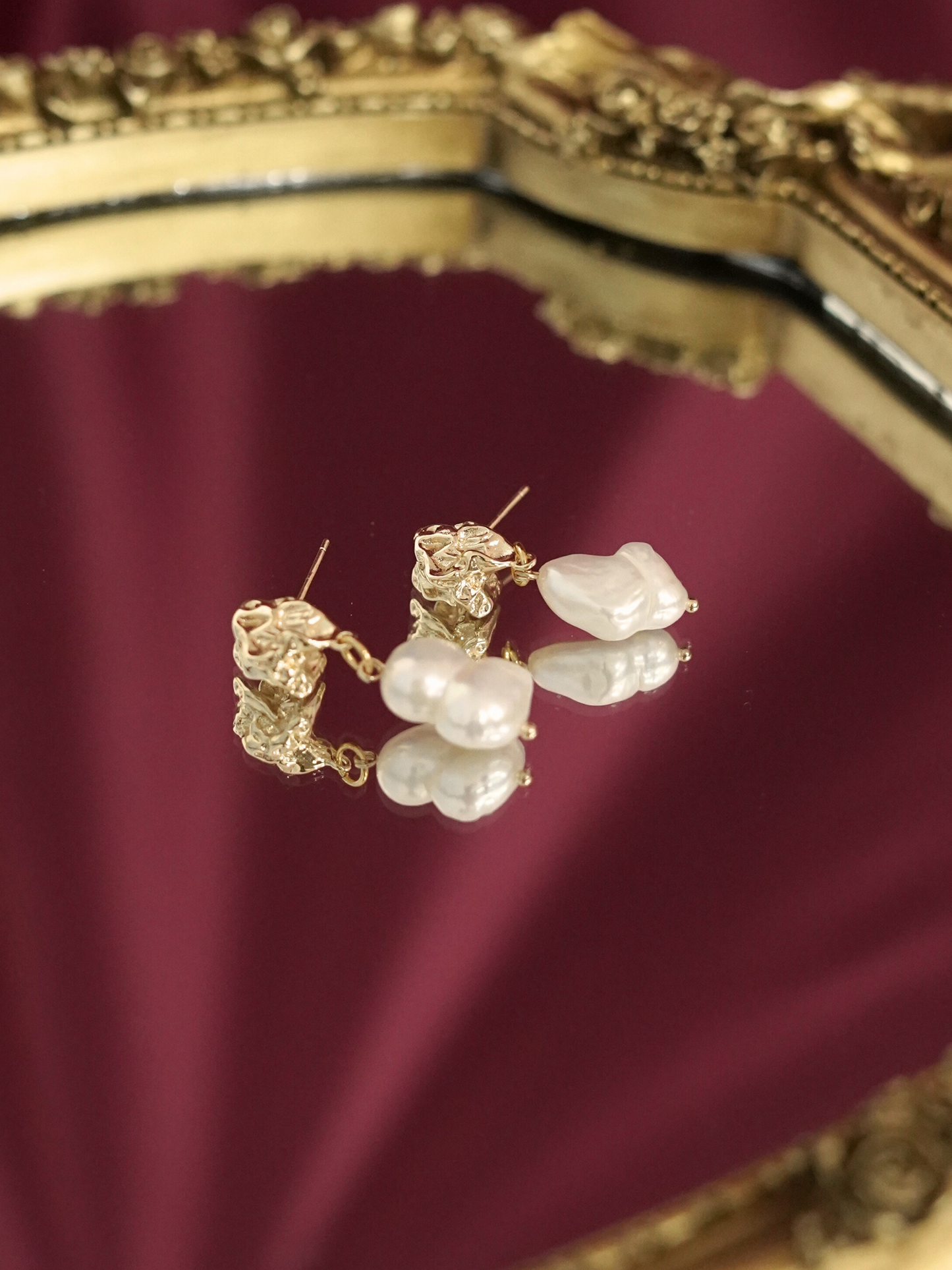 KEA019WH Dangle Earrings Baroque Freshwater Pearl 18K Gold Pleated