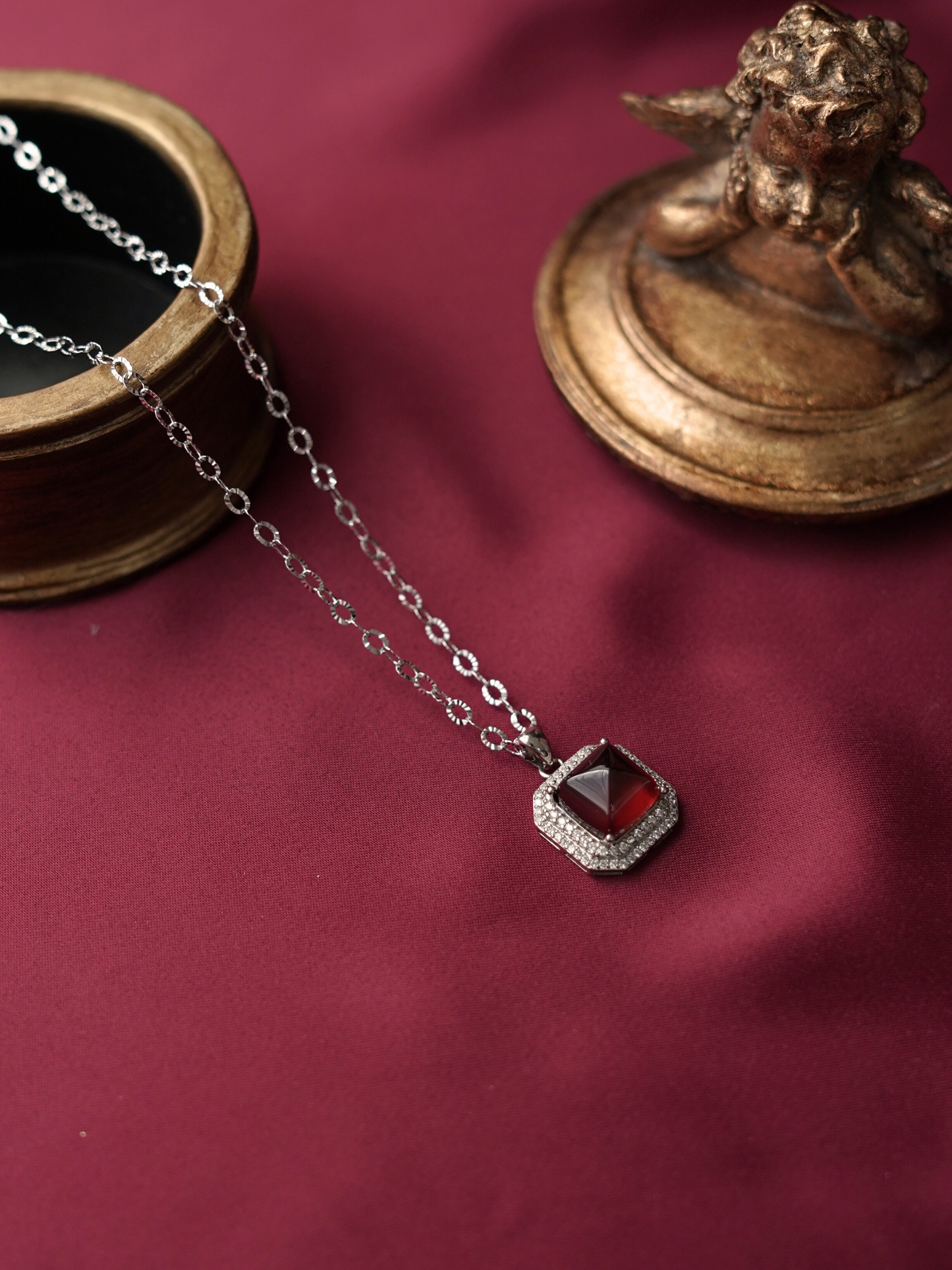 KNK017RD High Grade Garnet S925 Adjustable Necklace