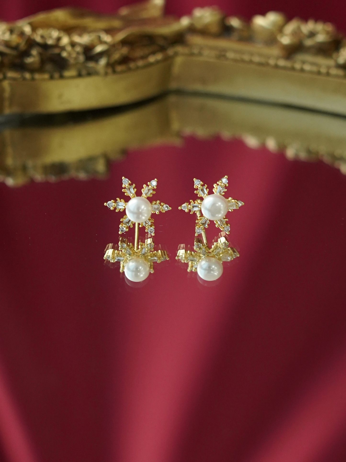 EA0036WH Earrings Snowflake Freshwater Pearl 18K Gold Pleated